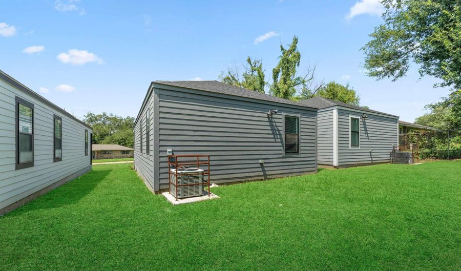 1917 Minnesota St #B, Baton Rouge, LA 70802 - 2 Beds, 2 Bath