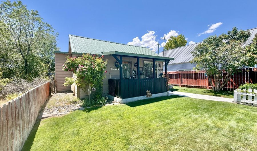 222 E 3rd St, Battle Mountain, NV 89820 - 2 Beds, 2 Bath