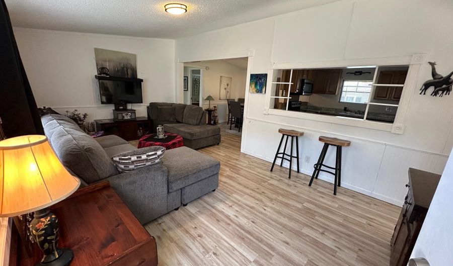 211 FOREST Grn, Aberdeen, MD 21001 - 3 Beds, 2 Bath