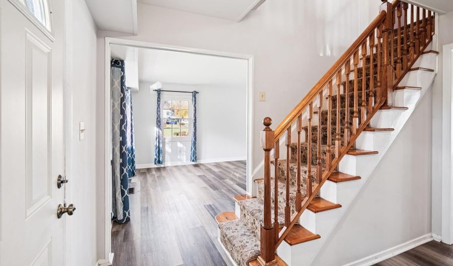 2811 BIRDSEYE Ln, Bowie, MD 20715 - 4 Beds, 3 Bath