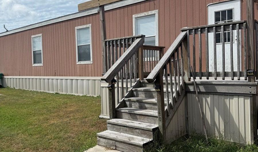 117 Tropical Breeze Ln, Aransas Pass, TX 78336 - 3 Beds, 2 Bath