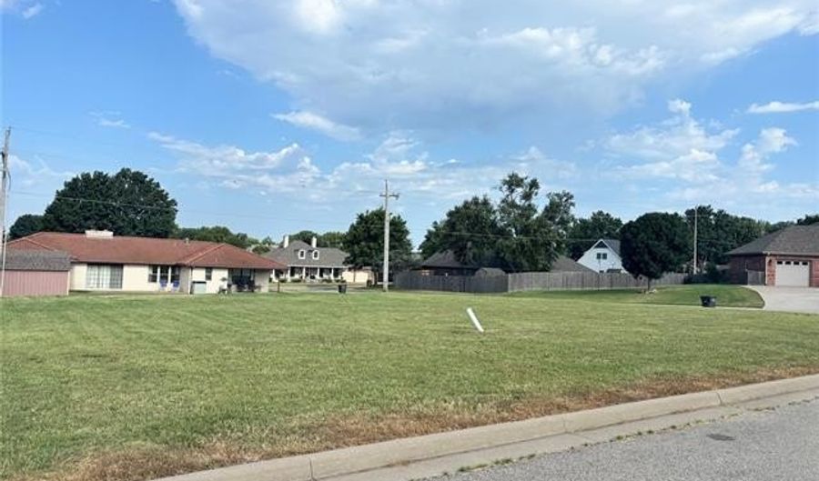 203 Beecher, Bartlesville, OK 74006 - 0 Beds, 0 Bath