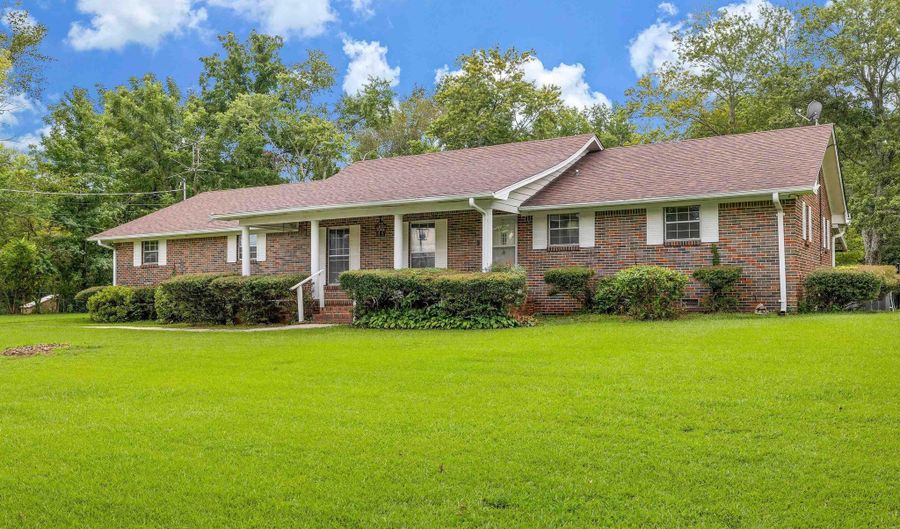 226 6th St SW, Arab, AL 35016 - 3 Beds, 2 Bath