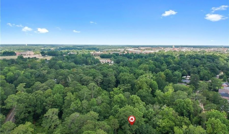 199 WOODFIELD Dr, Auburn, AL 36830 - 2 Beds, 3 Bath