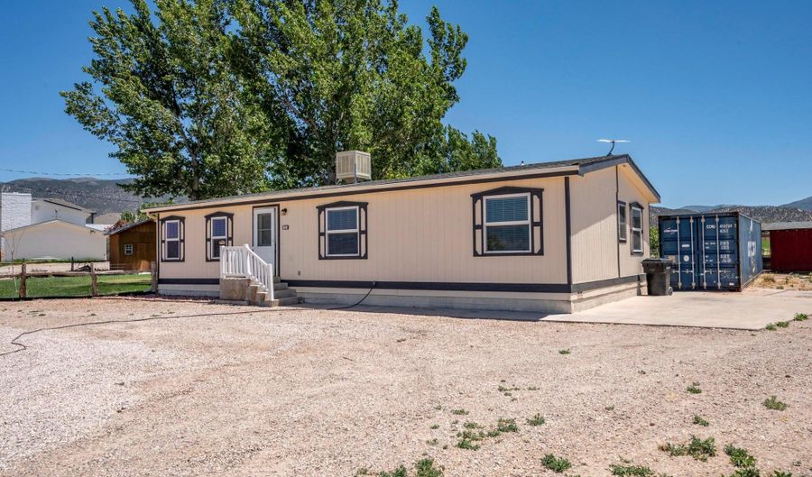 255 W 3000 N, Cedar City, UT 84721 - 3 Beds, 2 Bath