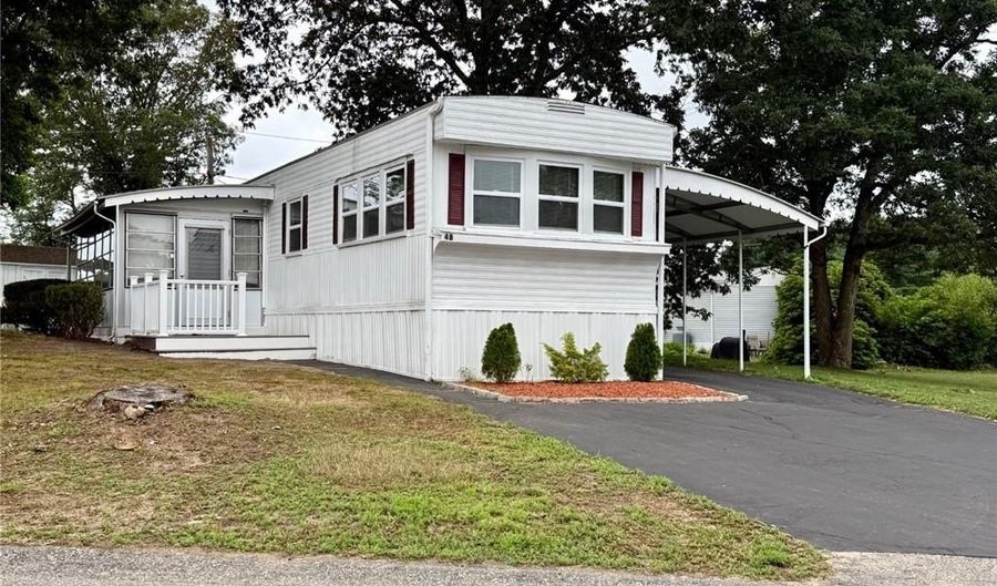 4 Lane B Ln, Coventry, RI 02816 - 2 Beds, 1 Bath