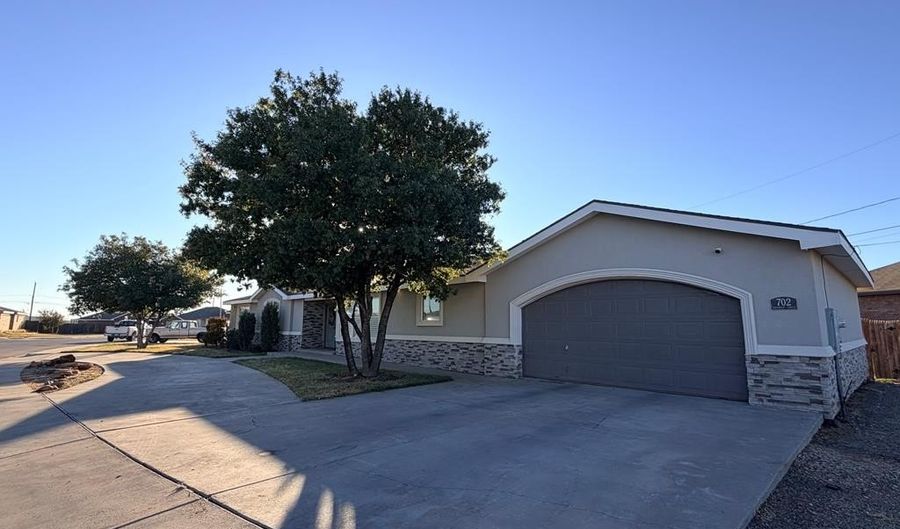 702 Shepherd Cir, Andrews, TX 79714 - 4 Beds, 2 Bath