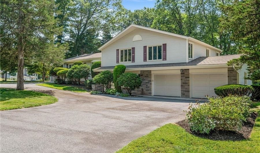 1 Rocky Crest Rd, Cumberland, RI 02864 - 4 Beds, 4 Bath