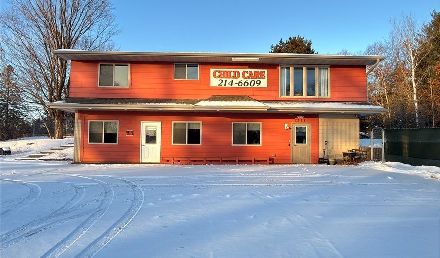 2328 N Hillcrest Pkwy, Altoona, WI 54720 - 0 Beds, 0 Bath