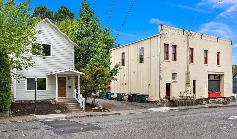 1609 F St, Bellingham, WA 98225 - 4 Beds, 1 Bath