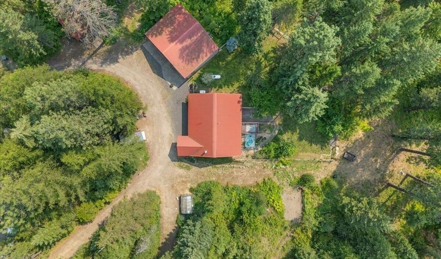 1040 Salee Creek Rd, Athol, ID 83801 - 2 Beds, 1 Bath