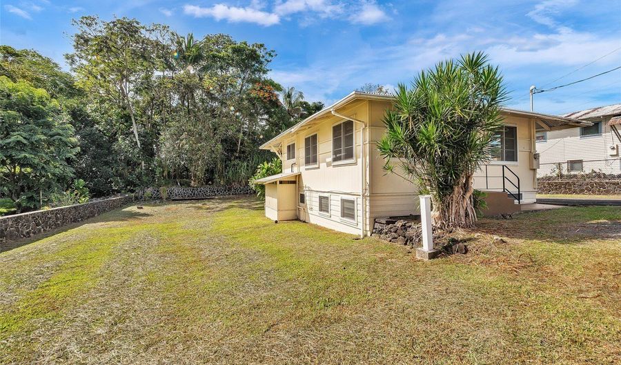 297 W Puainako St, Hilo, HI 96720 - 2 Beds, 2 Bath