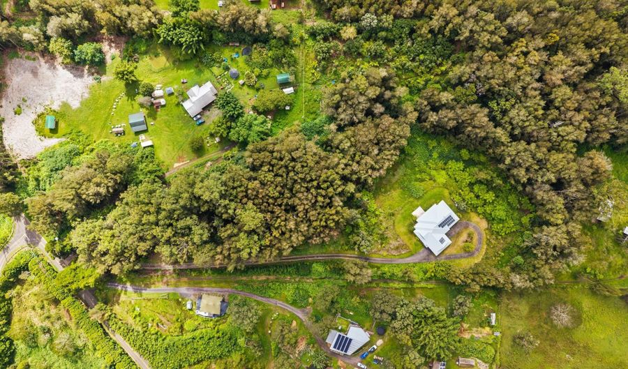 46-3993 OLD MAMALAHOA Hwy, Honokaa, HI 96727 - 4 Beds, 3 Bath