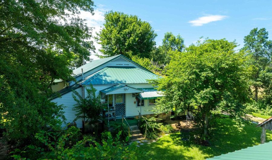 550 Medlock Rd, Batesville, AR 72501 - 2 Beds, 1 Bath
