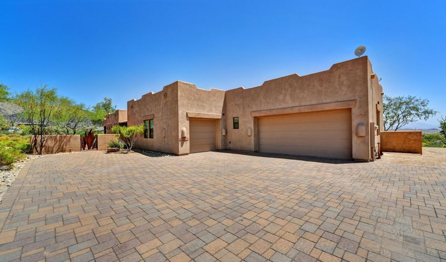 11522 E Manana Rd, Cave Creek, AZ 85331 - 3 Beds, 3 Bath