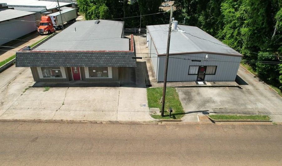 107 W Court St, Brookhaven, MS 39601 - 0 Beds, 3 Bath