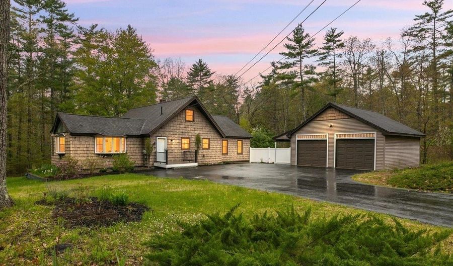 149 Pheasant Run Dr, Chester, NH 03036 - 3 Beds, 2 Bath