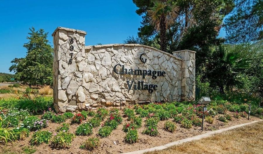 8975 Lawrence Welk 2, Escondido, CA 92026 - 2 Beds, 2 Bath