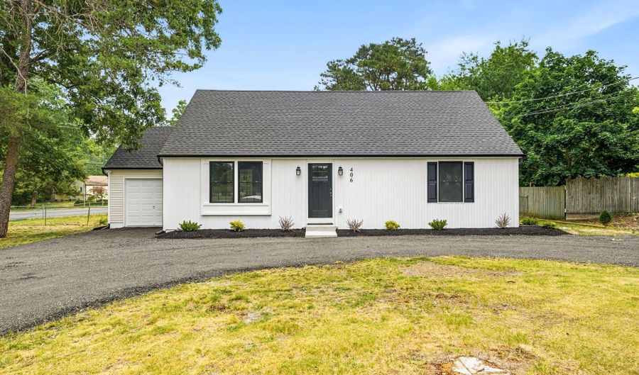 406 3RD St, Atco, NJ 08004 - 4 Beds, 2 Bath
