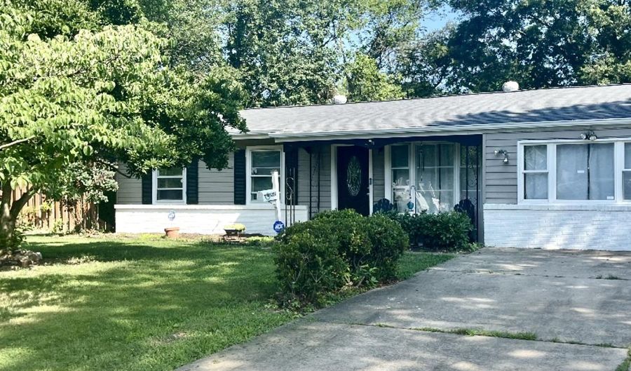 4227 FAIRGLEN Dr, Alexandria, VA 22309 - 4 Beds, 2 Bath