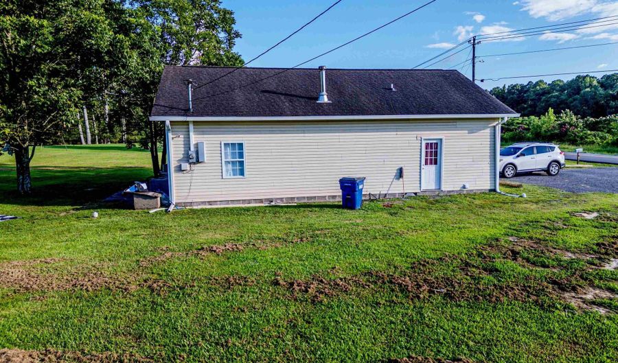 560 Pine St, Albertville, AL 35950 - 3 Beds, 2 Bath
