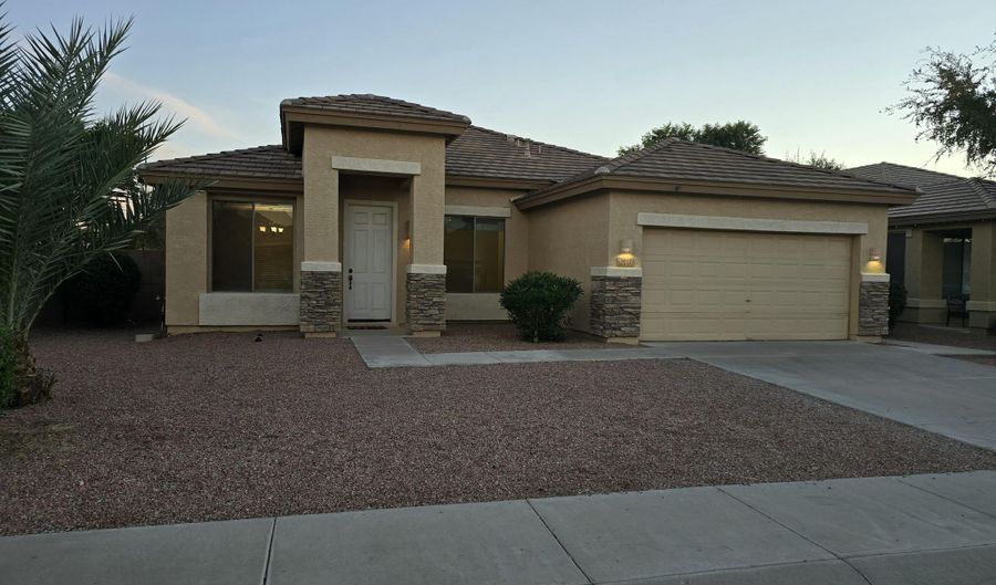 3077 E KINGBIRD Pl, Chandler, AZ 85286 - 3 Beds, 2 Bath