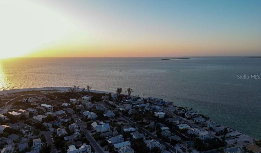 704 GLADIOLUS St, Anna Maria, FL 34216 - 4 Beds, 3 Bath