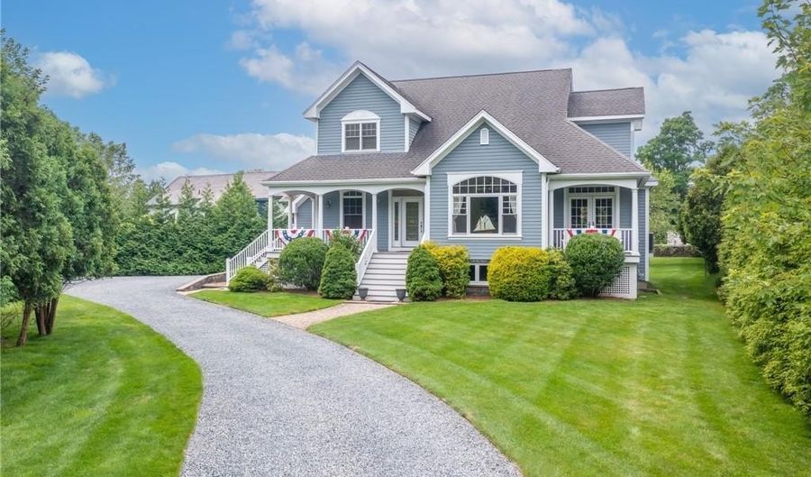 75 Wood St, Bristol, RI 02809 - 4 Beds, 3 Bath