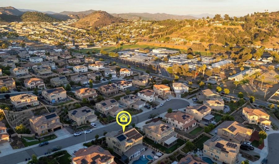 2077 Del Rincon Pl, Escondido, CA 92026 - 5 Beds, 4 Bath