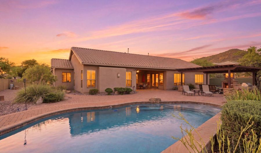 38804 N COURAGE Ct, Anthem, AZ 85086 - 5 Beds, 4 Bath