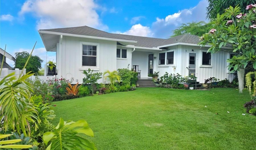 1341 Highview Pl, Honolulu, HI 96816 - 4 Beds, 3 Bath