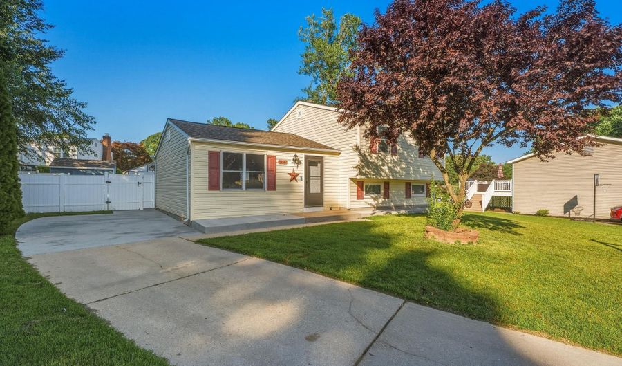 2043 RUSHMORE Ct, Bel Air, MD 21015 - 3 Beds, 2 Bath