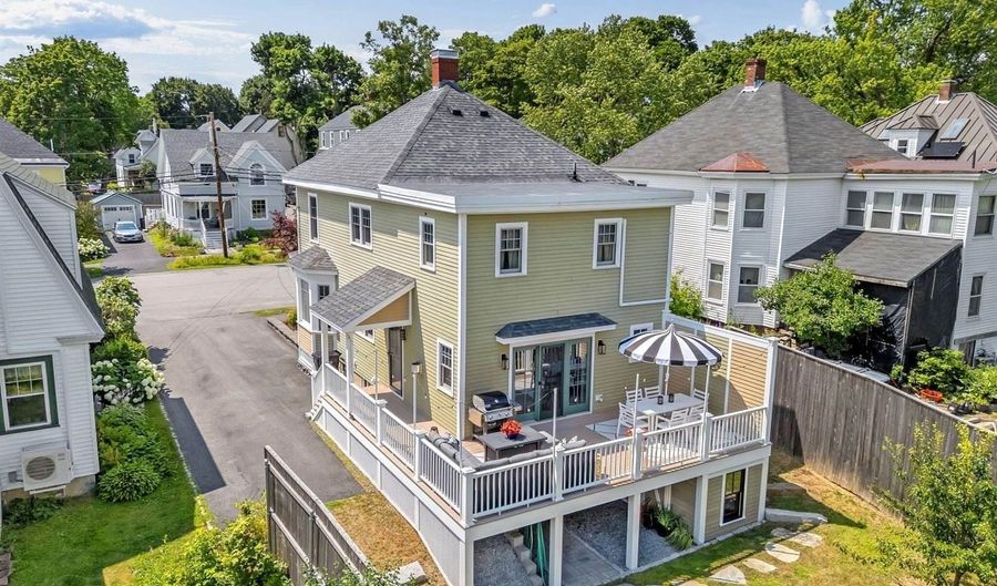 143 Maple St, Bangor, ME 04401 - 4 Beds, 2 Bath