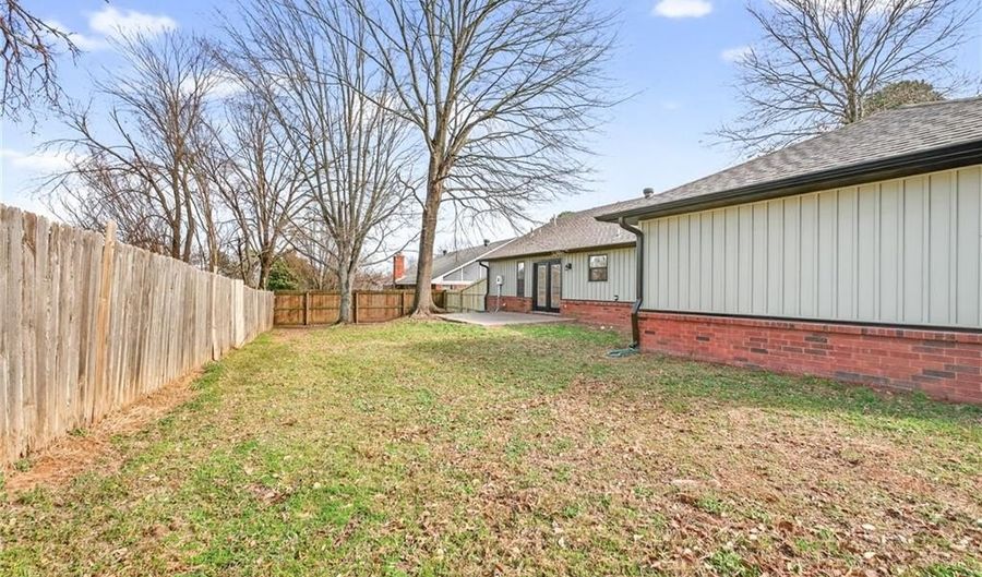 2300 Pine Ln, Barling, AR 72923 - 3 Beds, 2 Bath