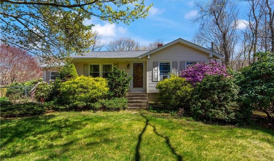 571 Stony Fort Rd, North Kingstown, RI 02874 - 3 Beds, 2 Bath