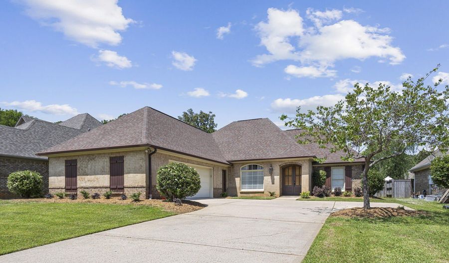 221 Penny Ln, Brandon, MS 39042 - 4 Beds, 3 Bath