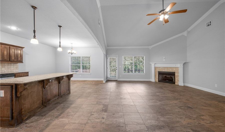 9 Monmouth Dr, Bella Vista, AR 72714 - 3 Beds, 2 Bath