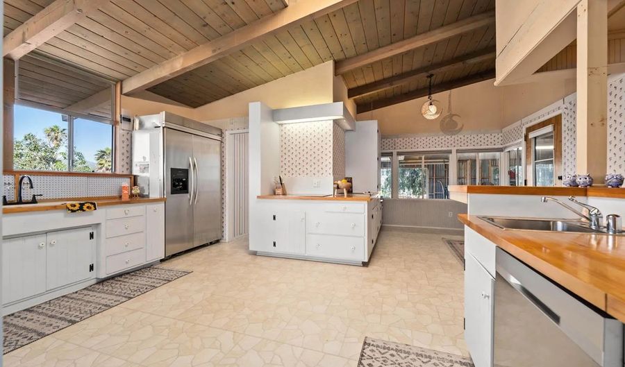 2231 Oak Hill Dr, Escondido, CA 92027 - 4 Beds, 3 Bath