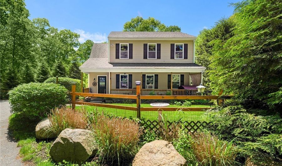 193 Lake Washington Dr, Glocester, RI 02814 - 3 Beds, 2 Bath