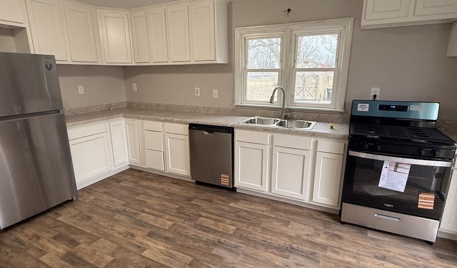 4826 Main St, Anderson, IN 46013 - 4 Beds, 1 Bath