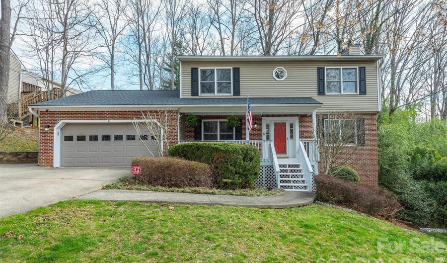 46 Foxberry Dr, Arden, NC 28704 - 4 Beds, 4 Bath