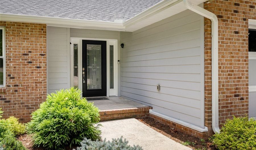 1420 Hunters Trl, Anderson, SC 29625 - 4 Beds, 4 Bath