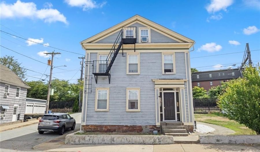 134 Duke St, East Greenwich, RI 02818 - 12 Beds, 6 Bath