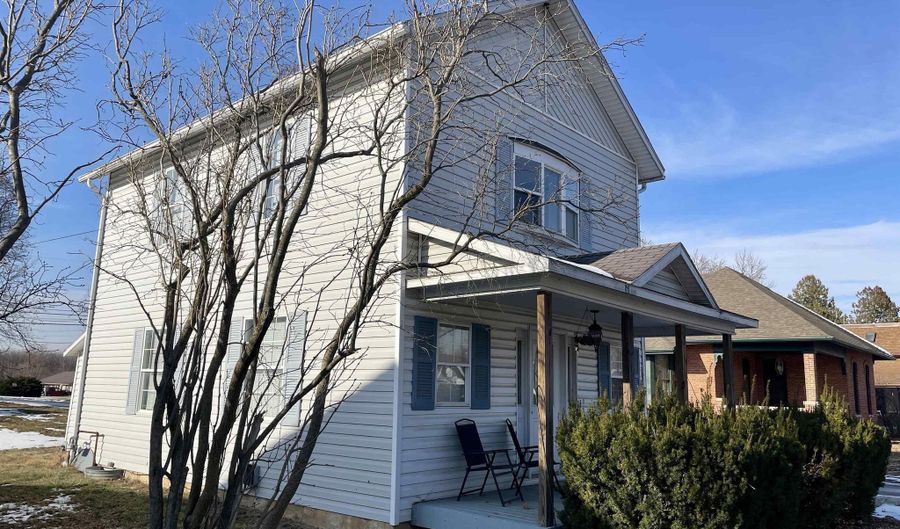 288 N Main St, Andrews, IN 46702 - 2 Beds, 2 Bath