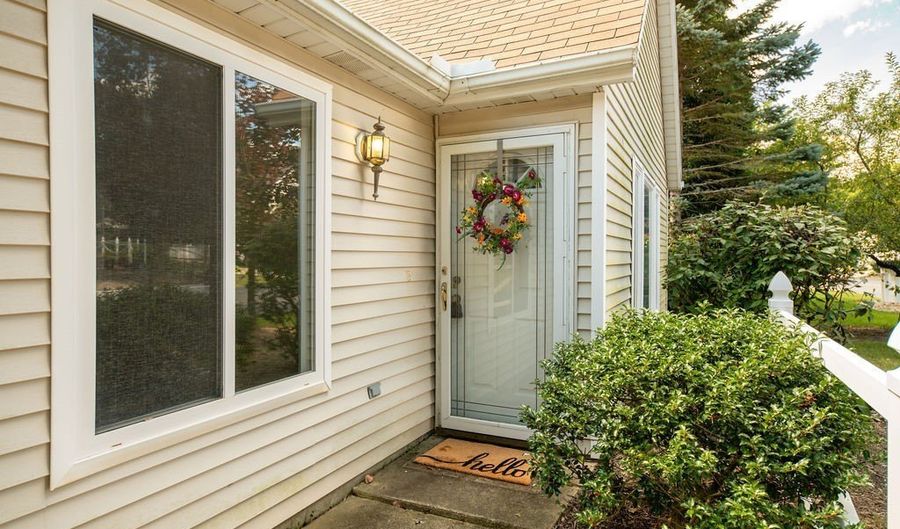 770 Hunters Trl, Akron, OH 44313 - 2 Beds, 2 Bath