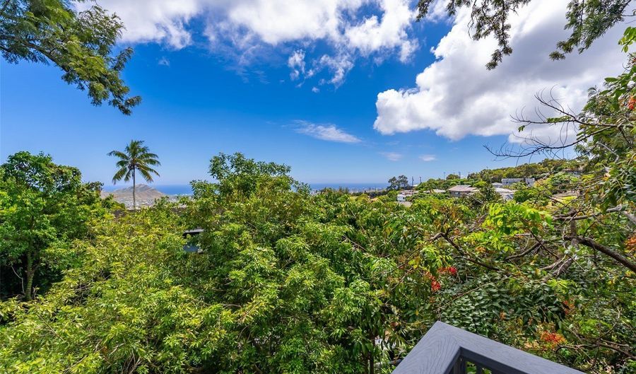 4765 Matsonia Dr, Honolulu, HI 96816 - 3 Beds, 2 Bath