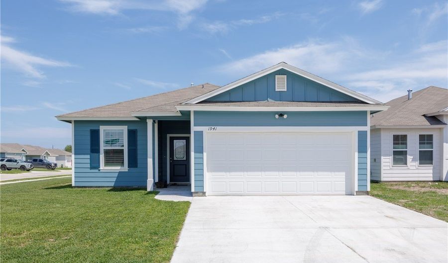 1941 Estes Flats Dr, Aransas Pass, TX 78336 - 4 Beds, 2 Bath