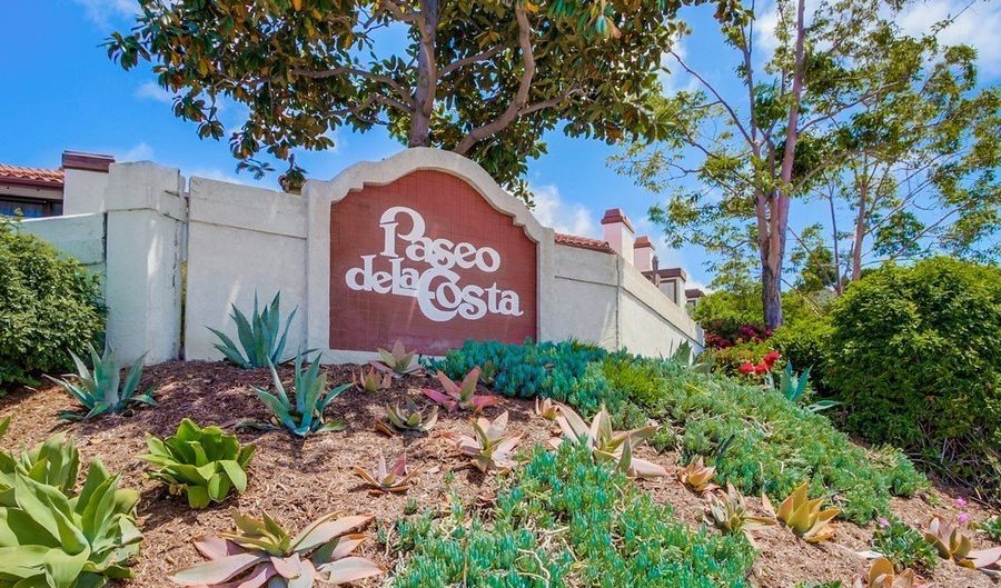 6970 Sandpiper Pl, Carlsbad, CA 92009 - 2 Beds, 2 Bath