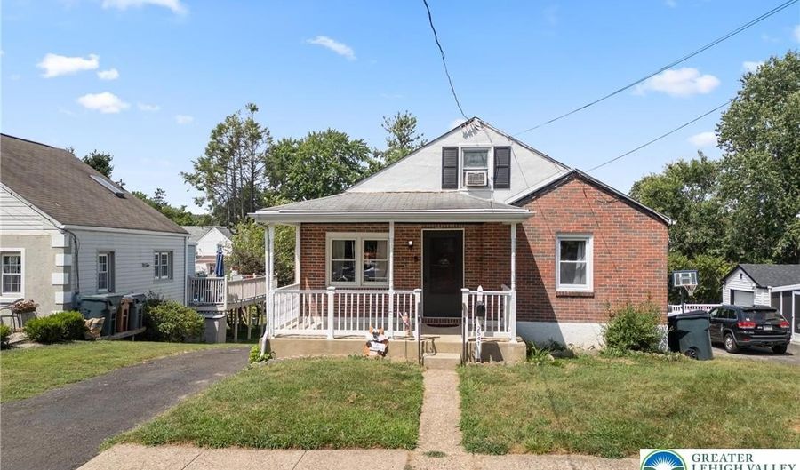 2541 Brookdale Ave, Abington, PA 19001 - 3 Beds, 1 Bath