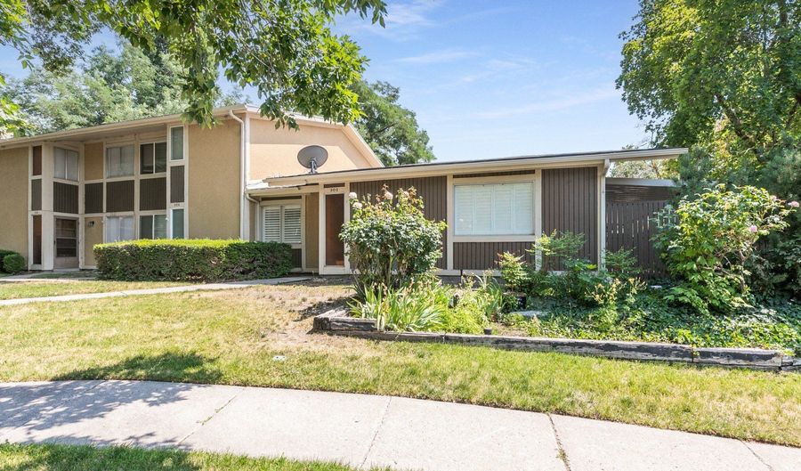 302 E PEACH Ln S, Bountiful, UT 84010 - 2 Beds, 2 Bath